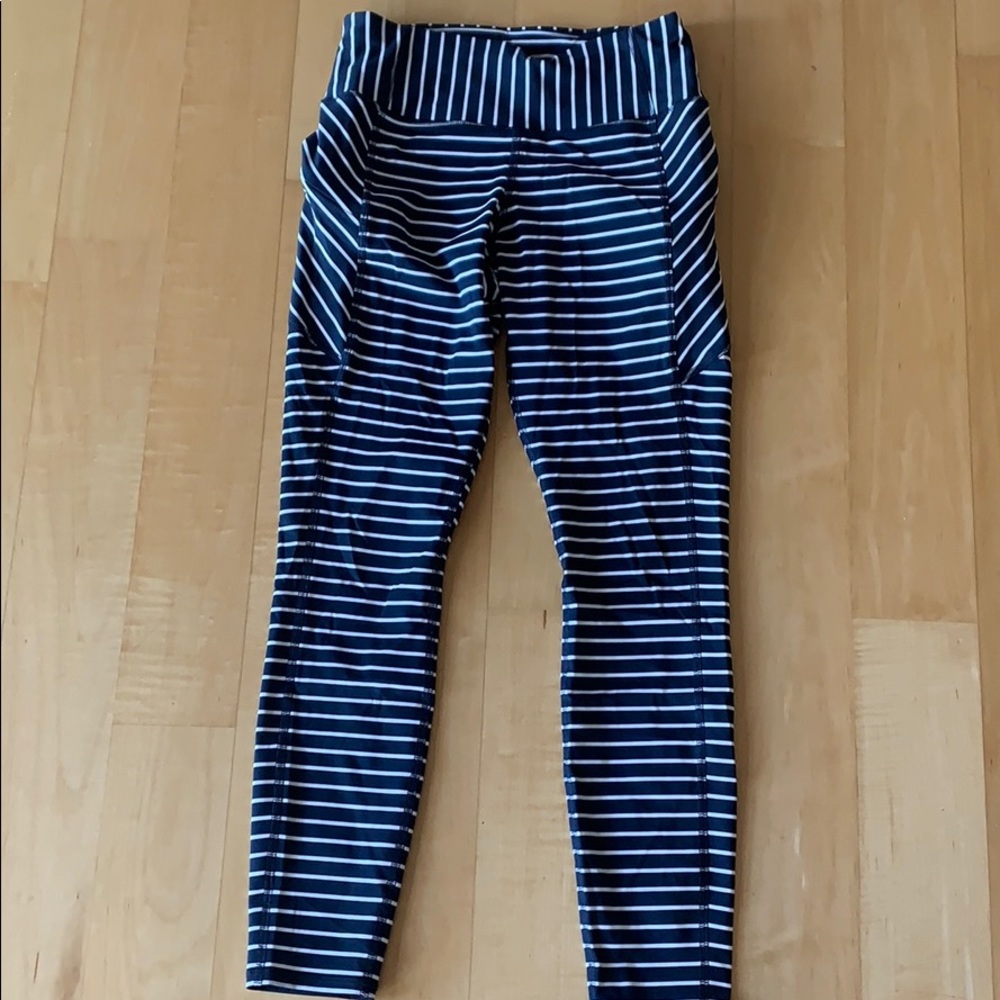 Striped Athleta Contender 7/8 Tights